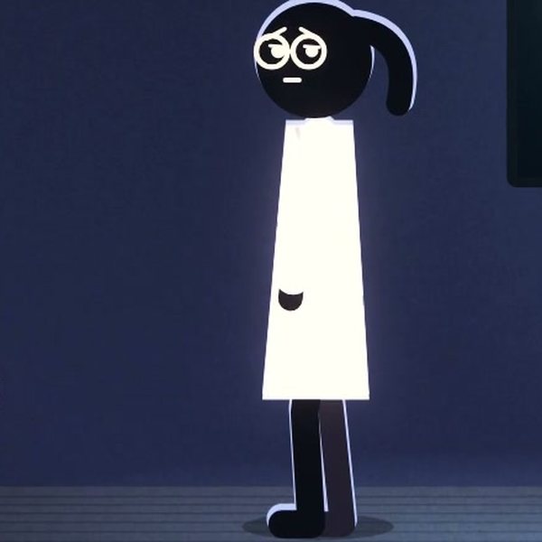 La doctora Ríos, con bata blanca, lentes y coleta